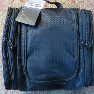 Wandf black lightweight toiletry bag, nwt